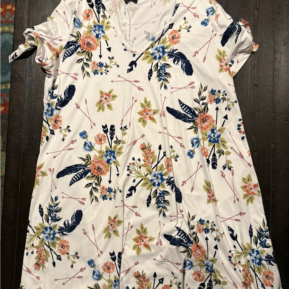 Vibe Floral Print tunic in Soft Pastels